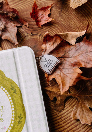 Cosy Cardigan Kindle Charm