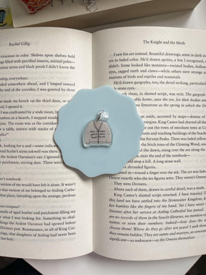 Cosy Cardigan Kindle Charm